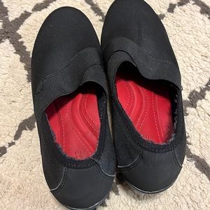 Crocs dual comfort slip on shoes